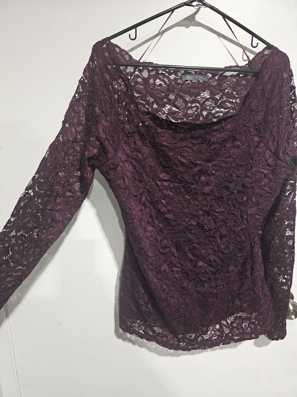 Suzy Shier Women's Lace Long-Sleeve Top in Plum